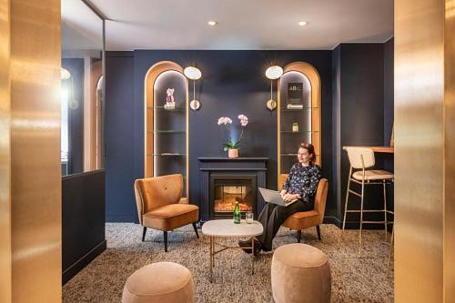 Mercure Paris Ouest 4*