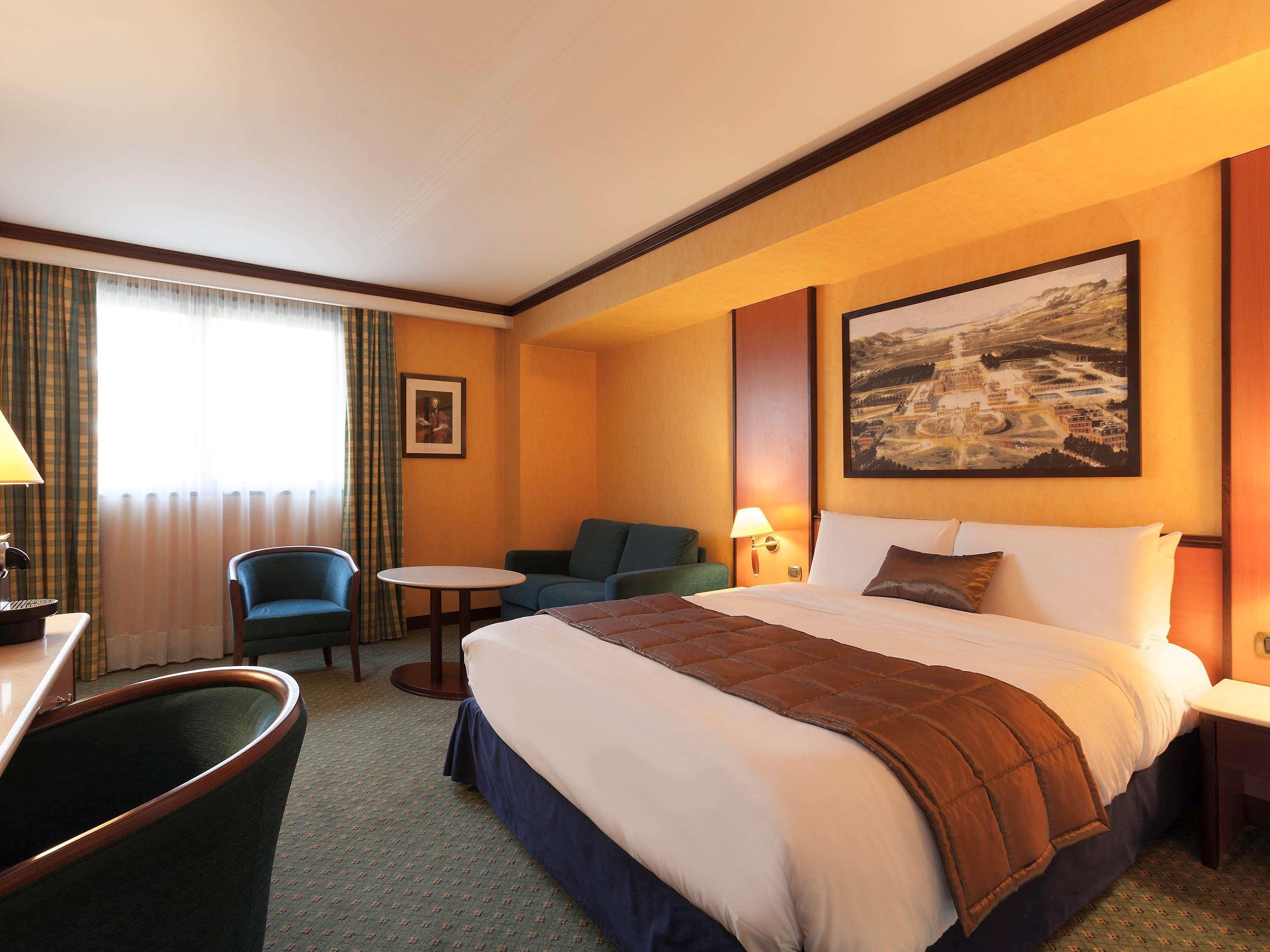 Mercure Paris Ouest Hotel