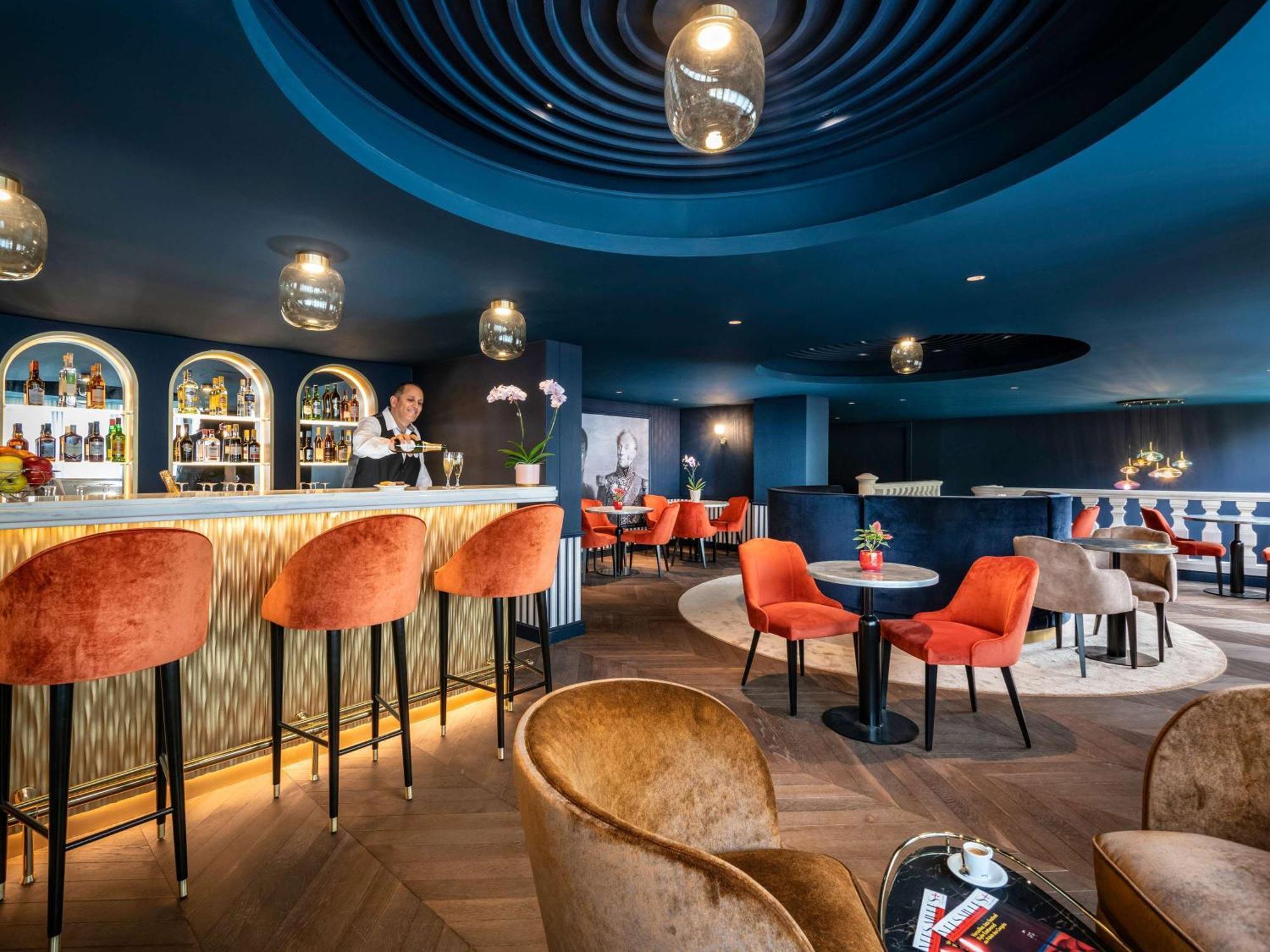 Mercure Paris Ouest Hotel 4*