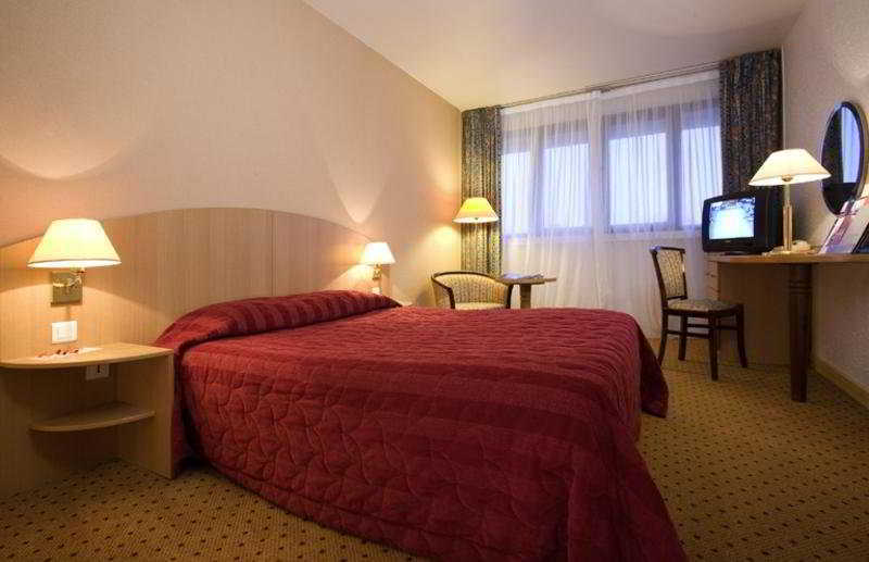Hotel Mercure Paris Ouest 4*