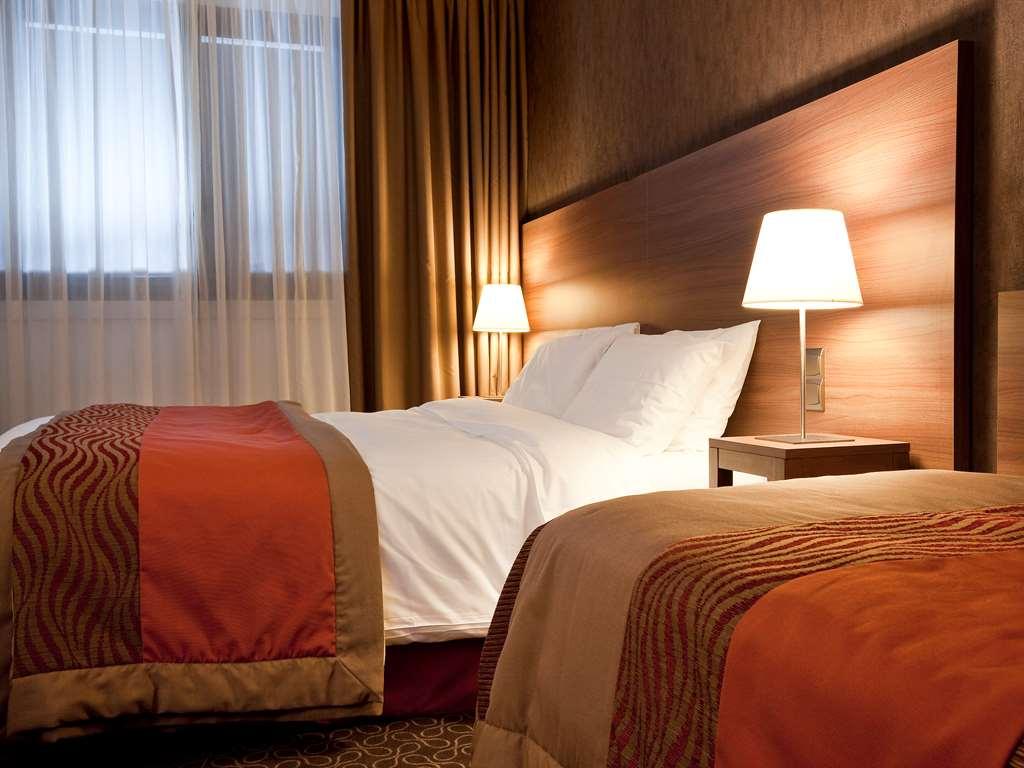 Mercure Paris Ouest 4*